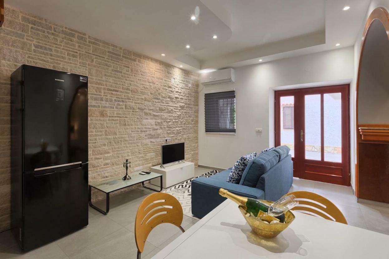Apartman Marelux Premantura Exteriör bild